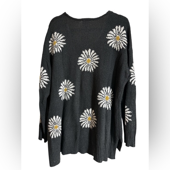 Show Me Your MuMu Hug Me Sweater Daisy Love - Picture 4 of 4